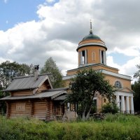 Церковь Воздвижения Креста Господня в селе Воздвиженском :: Ольга Довженко