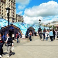 Рыбный рынок на переходе от площади Революции к Манежной площади. :: Татьяна Помогалова