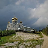 Белогорский Свято-Никольский православно-миссионерский мужской монастырь.  Пермский край. :: Тамара Бучарская