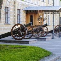 В этом здании в 1820-м году была основана Михайловская артиллерийская академия :: Стальбаум Юрий 