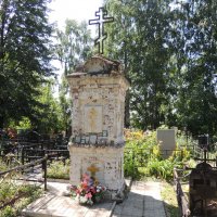 Капотня. Часовенный столб на Капотненском кладбище. :: Александр Качалин