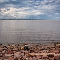 На берегу залива... :: Сергей Кичигин