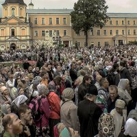Поздняя литургия на Соборной площади Троице-Сергиевой лавры 18 июня 2022 г. :: Игорь Олегович Кравченко