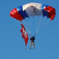 Прыжки с парашютом :: Нэля Лысенко
