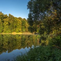 Рыбаки встают рано... :: Владимир Безбородов