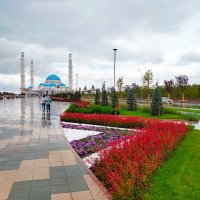Площадь перед мечетью. :: Динара Каймиденова