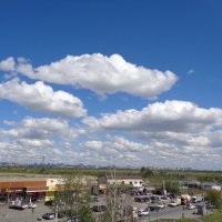 Облака над окраиной города :: Андрей Макурин