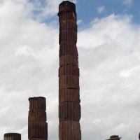 Pompei is a city and comune in the province of Naples in Campania :: Dionisio Fantozzi