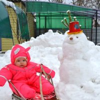 Первый в жизни снеговик :: Алена 