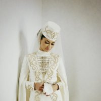 из серии&quot; Невеста в национальном наряде&quot;.. :: Батик Табуев