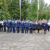 Торжественное построение 1 сентября. "Вольно" до выноса знамени.(Левый фланг от трибуны) :: Alexey YakovLev