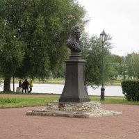 Памятник А.Д.Меньшикову. :: Татьяна Ф *