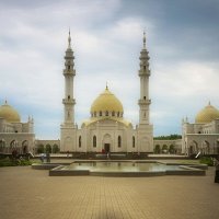 Жемчужина Татарстана: великолепная Белая мечеть :: Сергей Иваныч