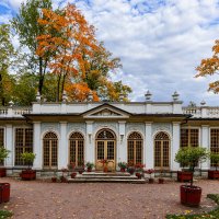 Осень в Летнем саду. Малая оранжерея :: Евгений 