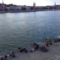на набережной Дуная (мемориал жертвам Холокоста) :: Светлана Баталий