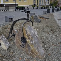 Велосипед-камень :: Сеня Белгородский