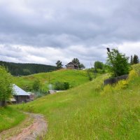 По сельским улочкам :: Александр Рыжов