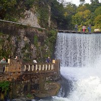 Рукотворный водопад Нового Афона :: Татьяна Лютаева