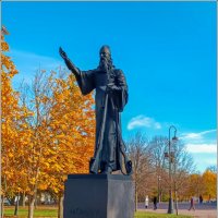 Памятник полковому священнику в Пушкине :: Любовь Зинченко 