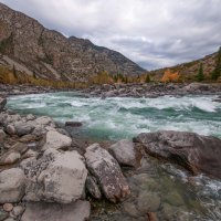 Катунь.Ильгуменские пороги. :: Юрий Никитенко