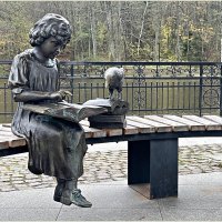 Читающая девочка. :: Валерия Комова