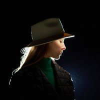 Девушка в шляпке :: Константин Федяев