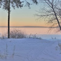 Морозное утро на озере Шарташ :: Наталья Т