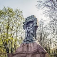 Памятник погибшему в Японскую войну миноносцу "Стерегущий" :: Стальбаум Юрий 