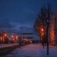 Вечер в городе :: Евгений Анисимов