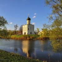 Церковь Покрова на Нерли :: Василий Колобзаров
