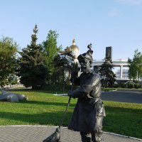 Саранск - памятник дворнику :: Наталья ***