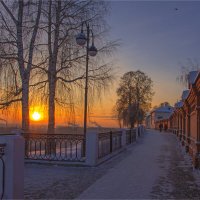 Утренняя прогулка по набережной. :: Анастасия Северюхина