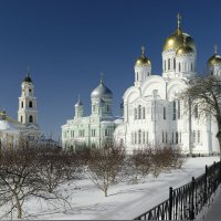 Зима в Дивеево :: Владимир Бесперстов