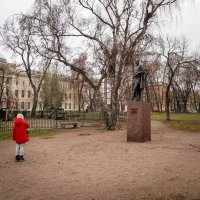 Памятник П.К.Клодту в Петербурге в саду Академии Художеств :: Магомед .