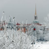 Михайловский замок в снежном антураже :: Стальбаум Юрий 