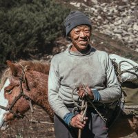 Local resident of the village in the mountains of Lapchi :: Max Samadhi