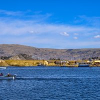 На водах Титикаки... :: Владимир Жданов