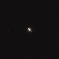 Юпитер со своими 4 спутниками и звезда рядом :: Сеня Белгородский