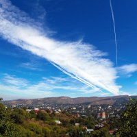 Небо над курортным городком :: M Marikfoto