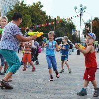 Вот так выглядит счастье или бабушки атакуют... :: Владимир Жуков