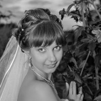 Монохромный портрет невесты :: Анатолий Клепешнёв