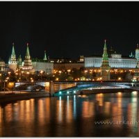 Город в зеркале реки :: Аркадий Фиксаж