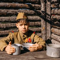 Мальчик в военной форме. :: Евгений Николаев