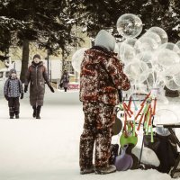 Продавец радости :: Сергей Царёв