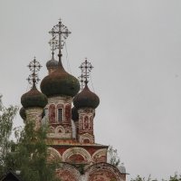 Купола  Воскресенской церкви в Осташкове :: Любовь 