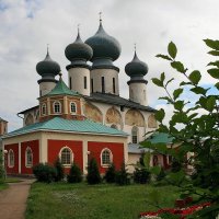 Тихвинский мужской монастырь. :: Николай Рубцов