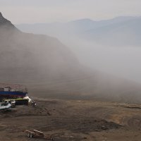 В ожидании туристов и воды туманным утром :: M Marikfoto