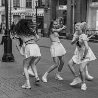 Уличный танец :: Сергей Парамонов