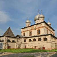 Новгородские улицы :: Александр Сивкин