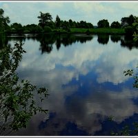 Облака в реке, вариант II :: Владимир Попов
